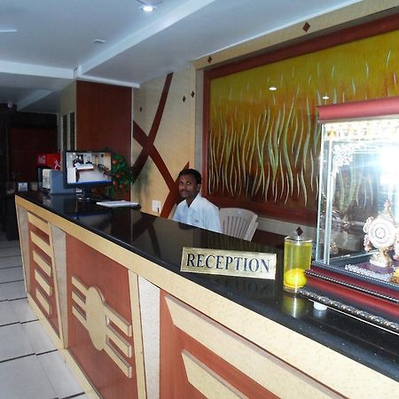 Hôtel Psr à Tirupati Extérieur photo