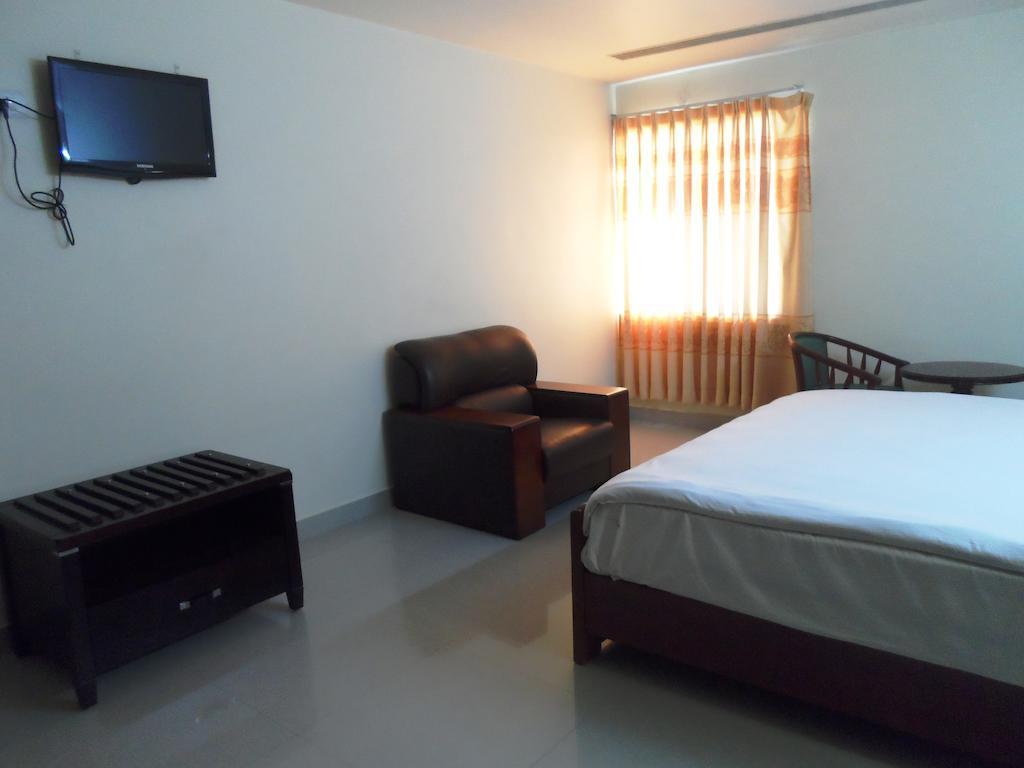 Hôtel Psr à Tirupati Extérieur photo