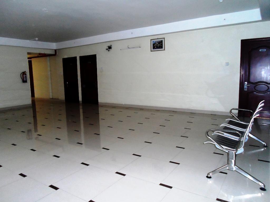 Hôtel Psr à Tirupati Extérieur photo