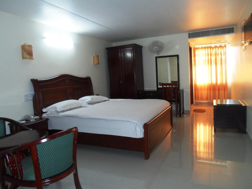 Hôtel Psr à Tirupati Extérieur photo